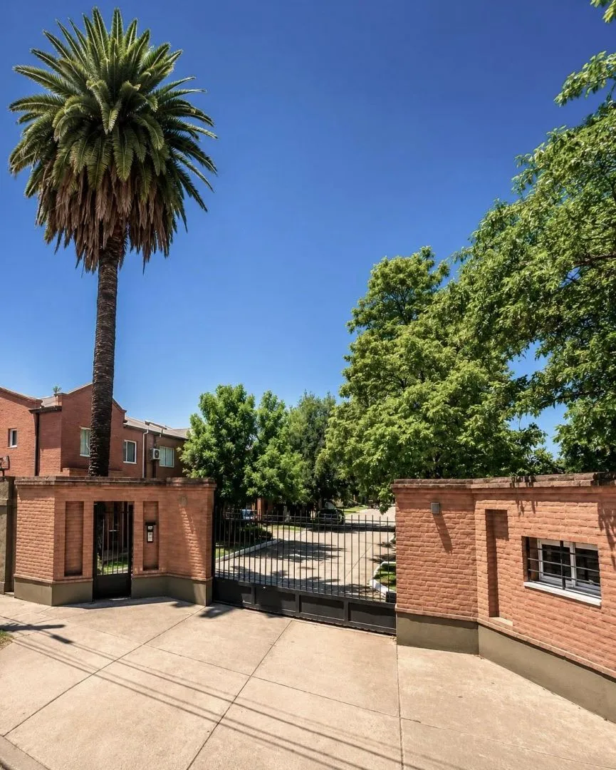 Casa en Lamadrid 2000