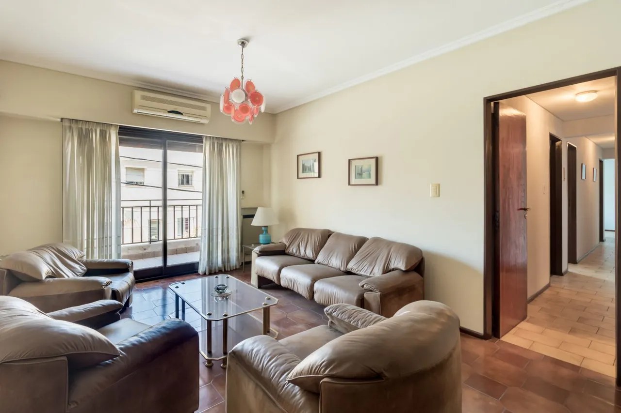 Casa en JOVELLANOS 200
