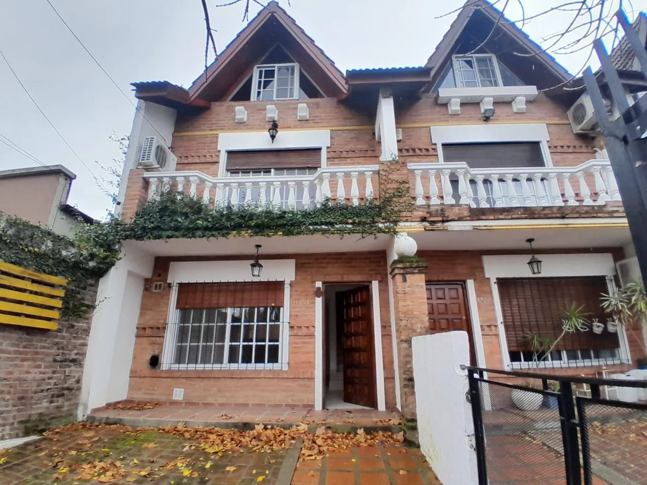 Casa en Necochea 1400