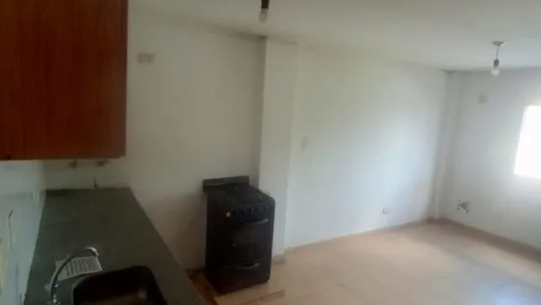 Departamento en marco avellaneda 400