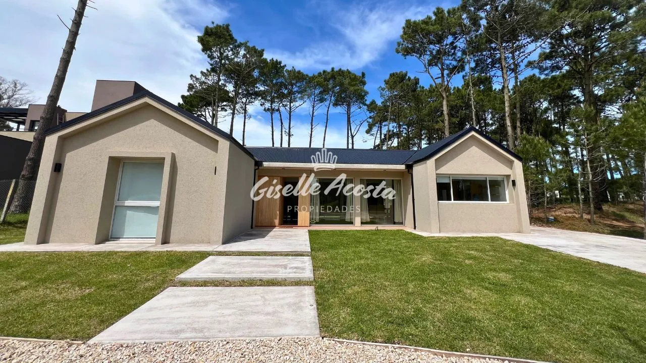 Casa en Tres Carabelas 2600