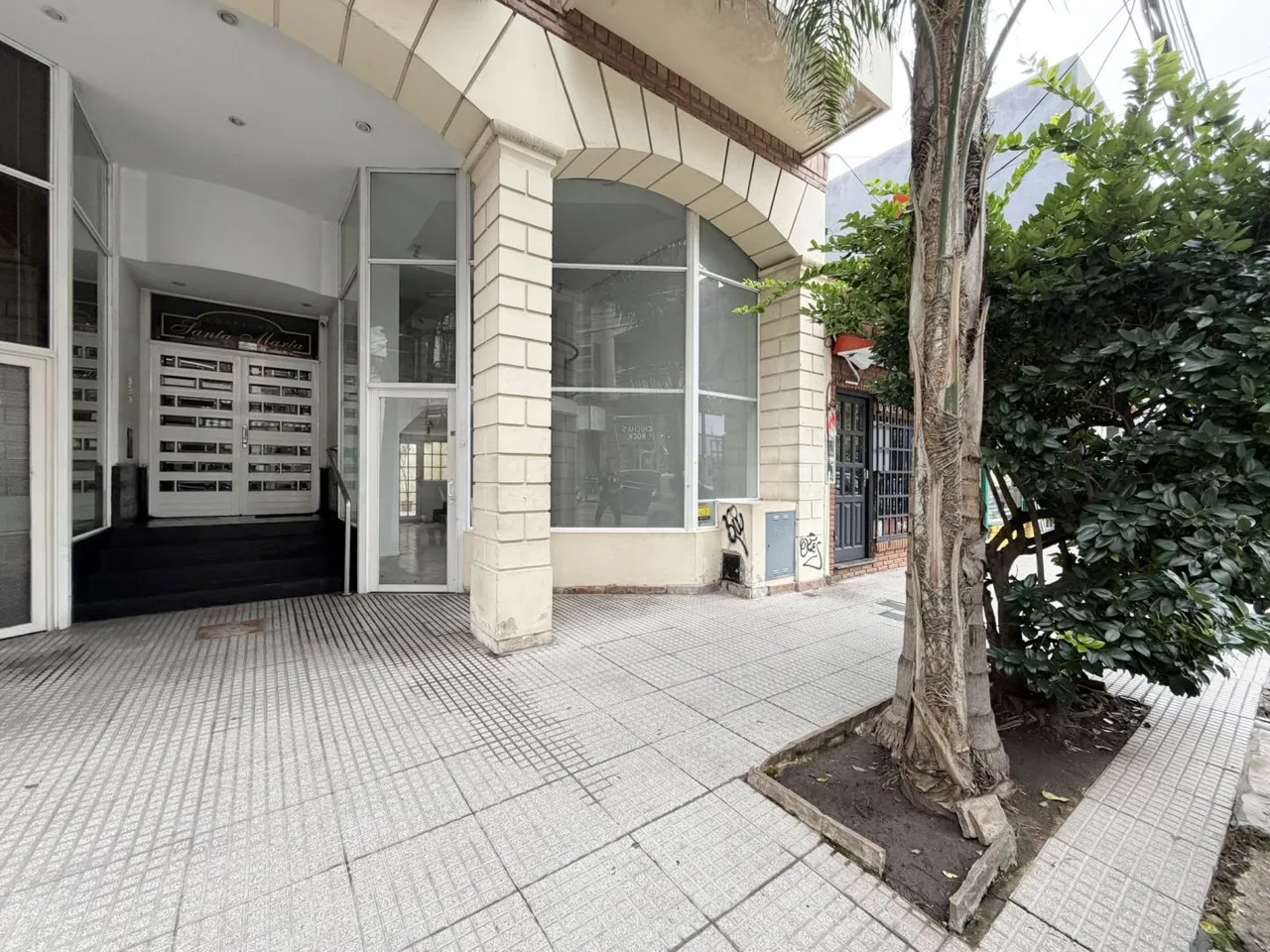 Local Comercial en rosales 100