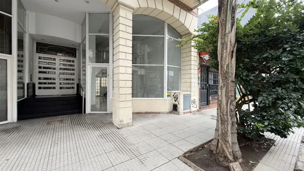 Local Comercial en rosales 100