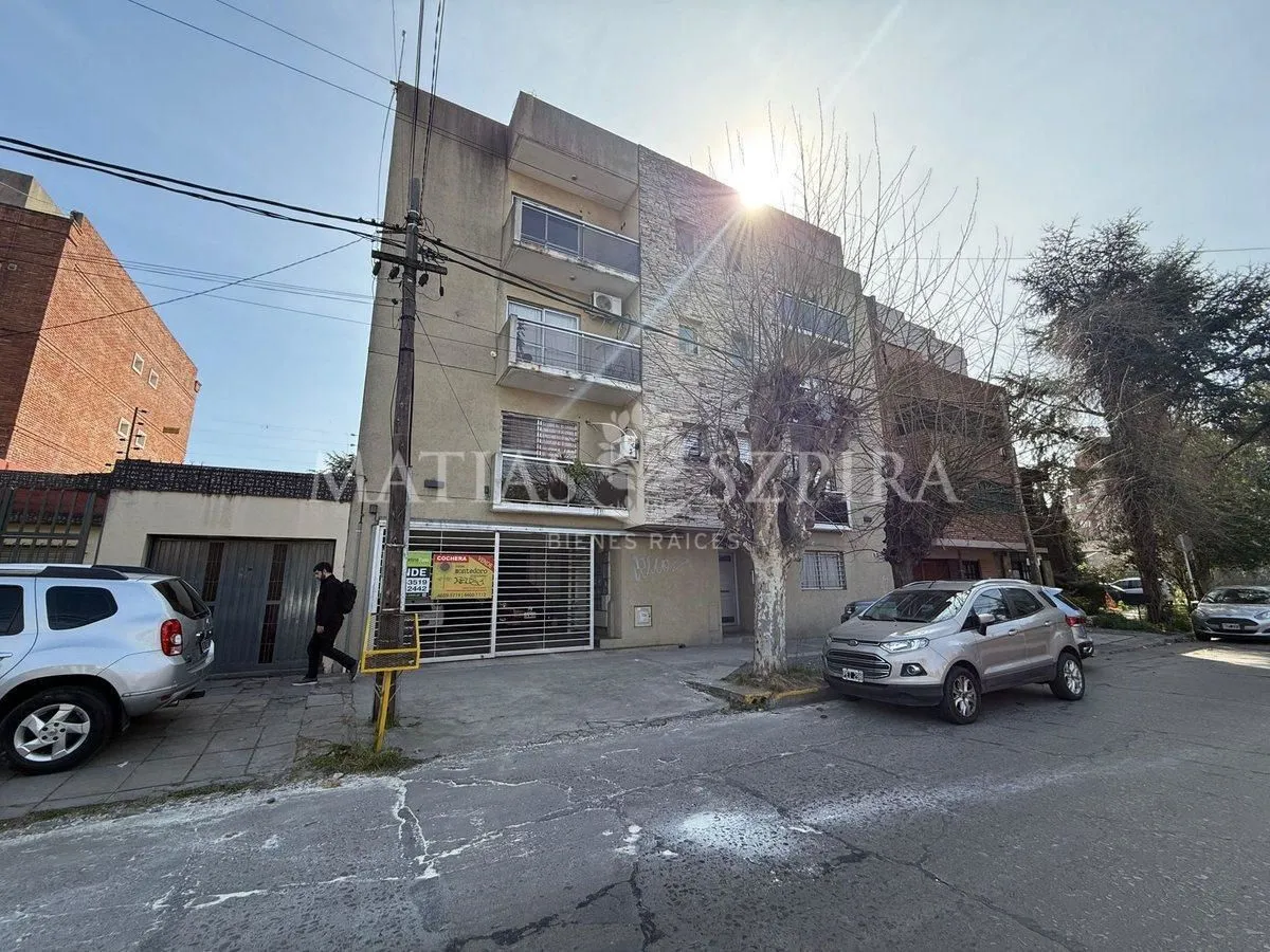 Departamento en Emilio Castro 100