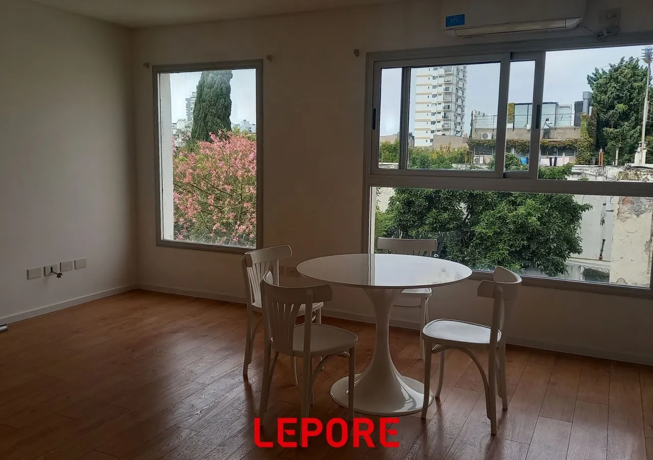 Departamento en MANUELA PEDRAZA 1700
