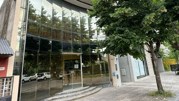 Local Comercial en Muñoz 1600