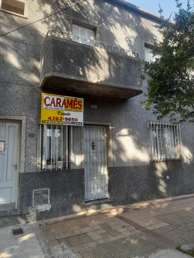Casa en AV. VIAMONTE 1000