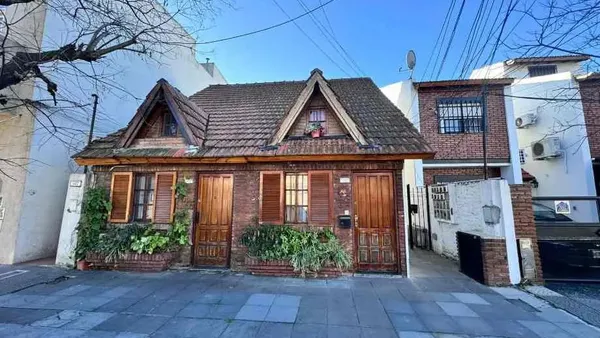 Casa en FELIPE IANNONE 700