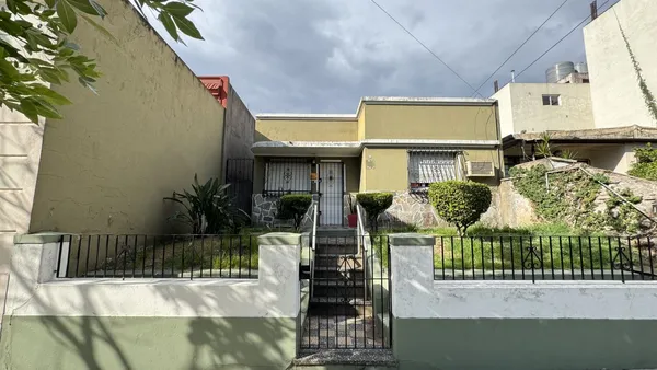 Casa en Martiniano Legui 4500