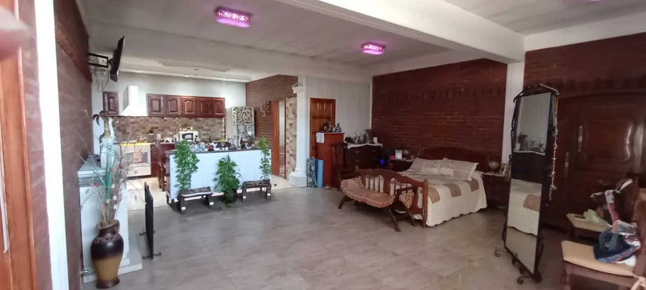 Casa en Av. 17 de Octubr 100