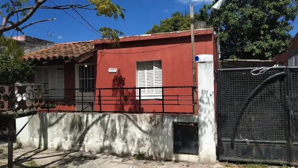 Casa en Sarmiento 2400