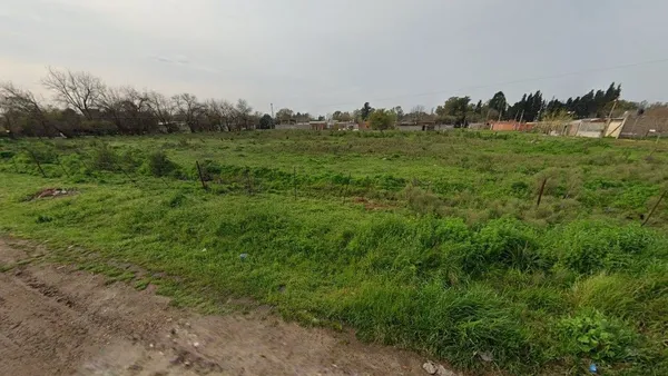 Lote en Leguizamon 800
