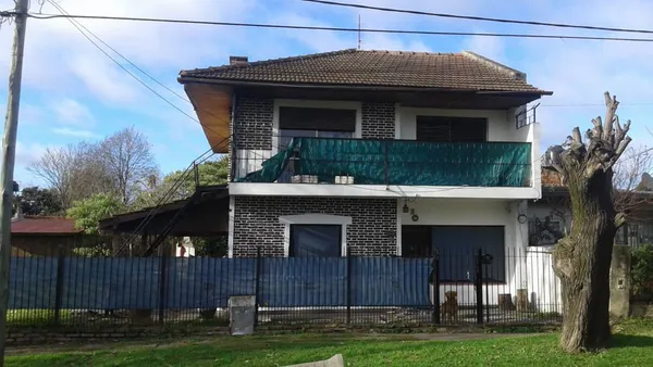 Casa en Olegario Victor 3500