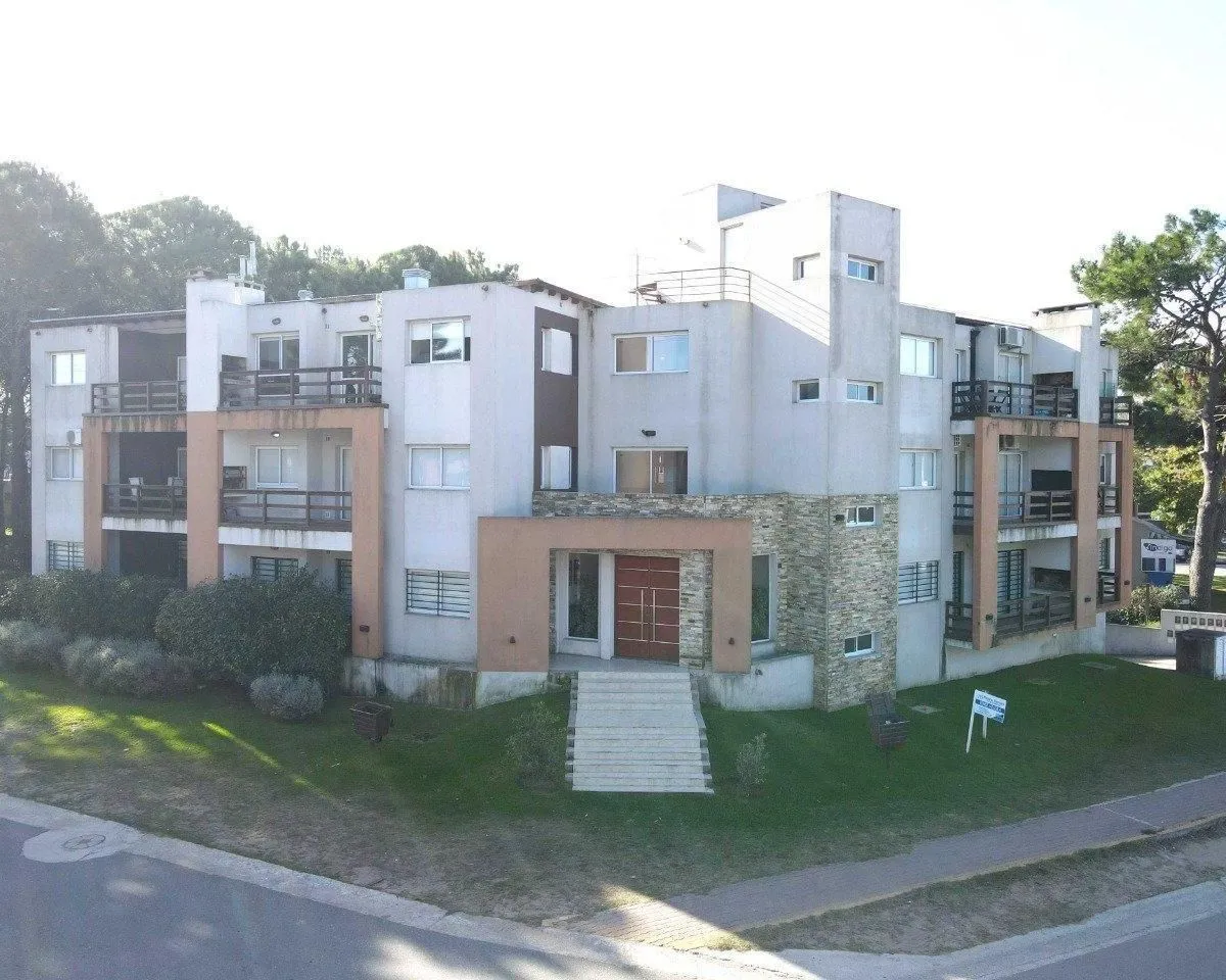 Departamento en De las Totoras 100