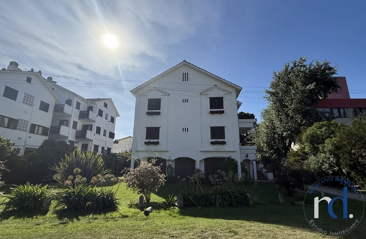 Departamento en Eolo 200
