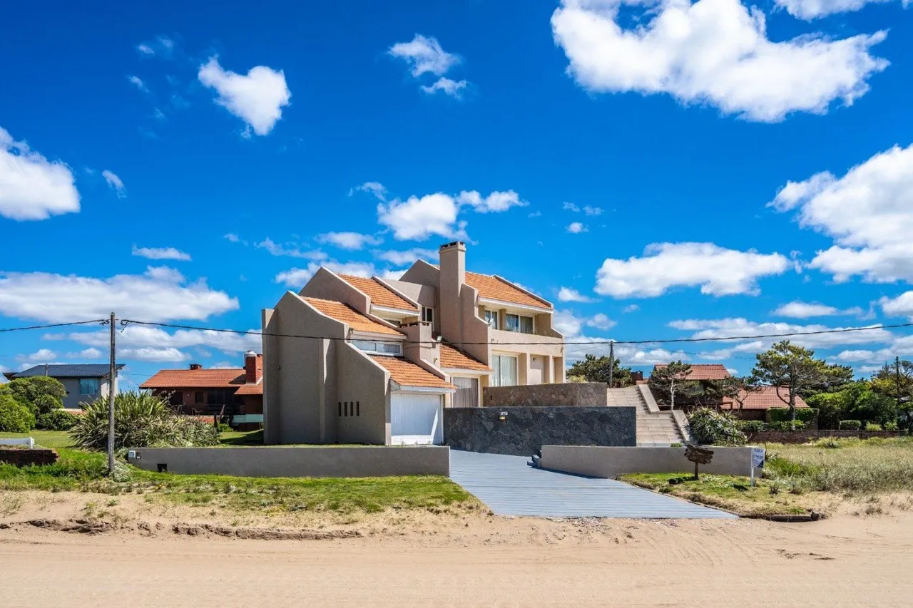 Casa en Av. del Mar 800
