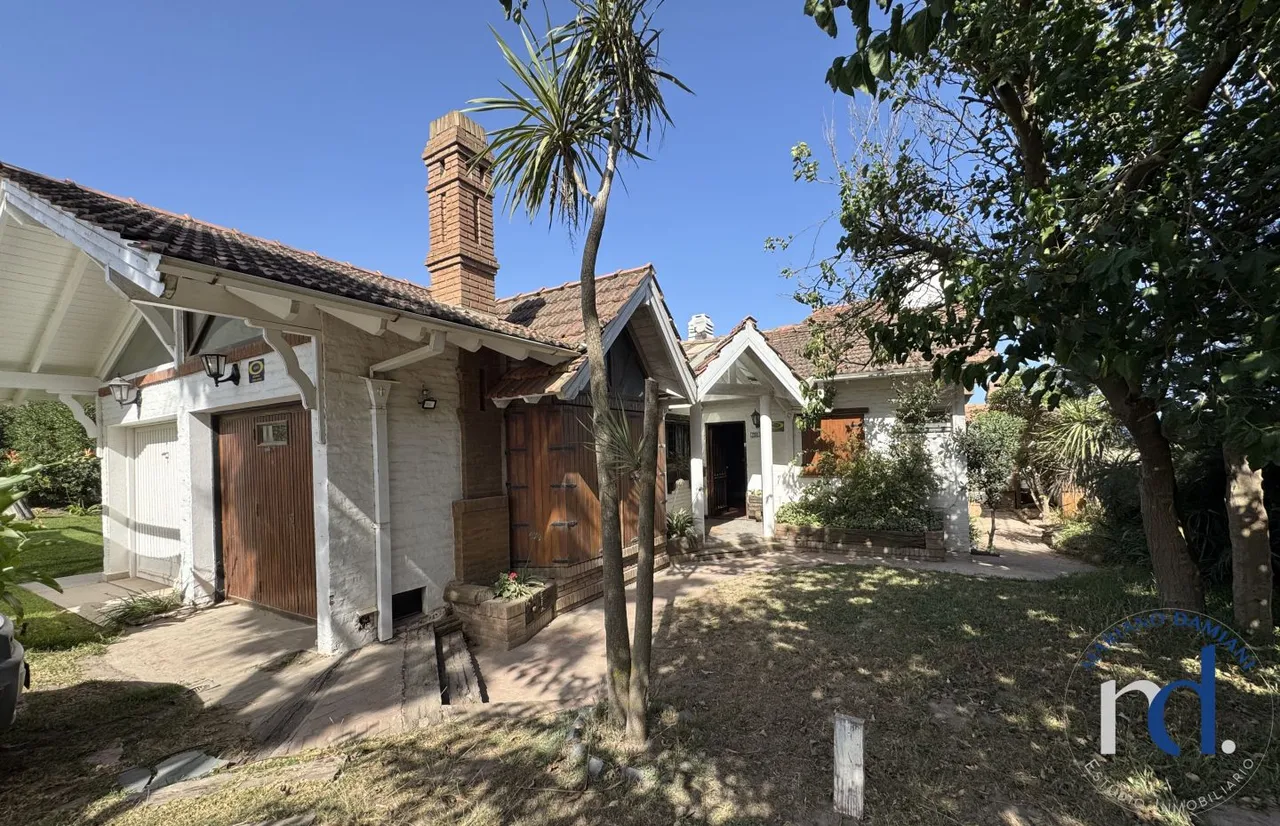 Casa en De las Burriquet 2200