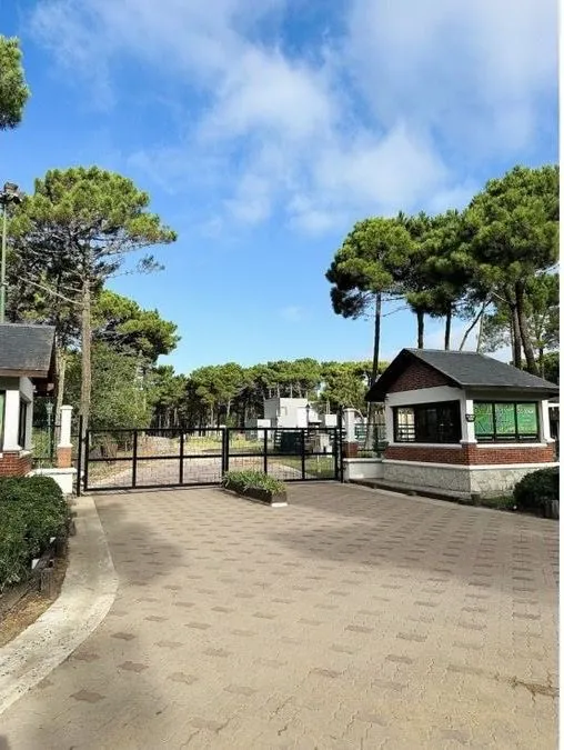 Lote en Av. Enrique Shaw