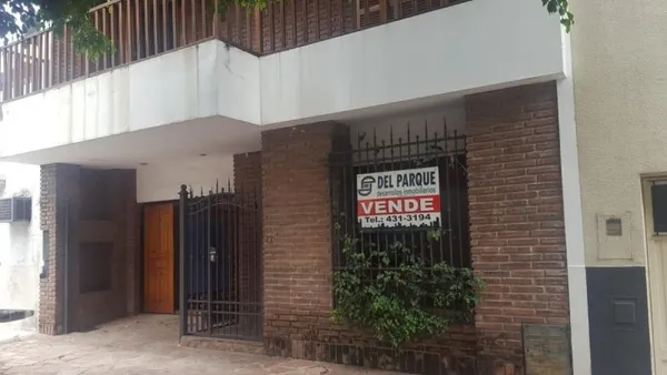 Casa en CERVANTES 600