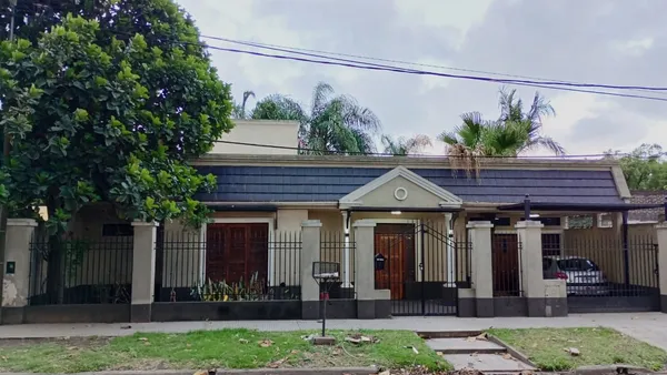Casa en Alfredo Palacios 100