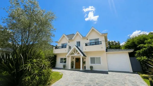 Casa en El Lauquén Club