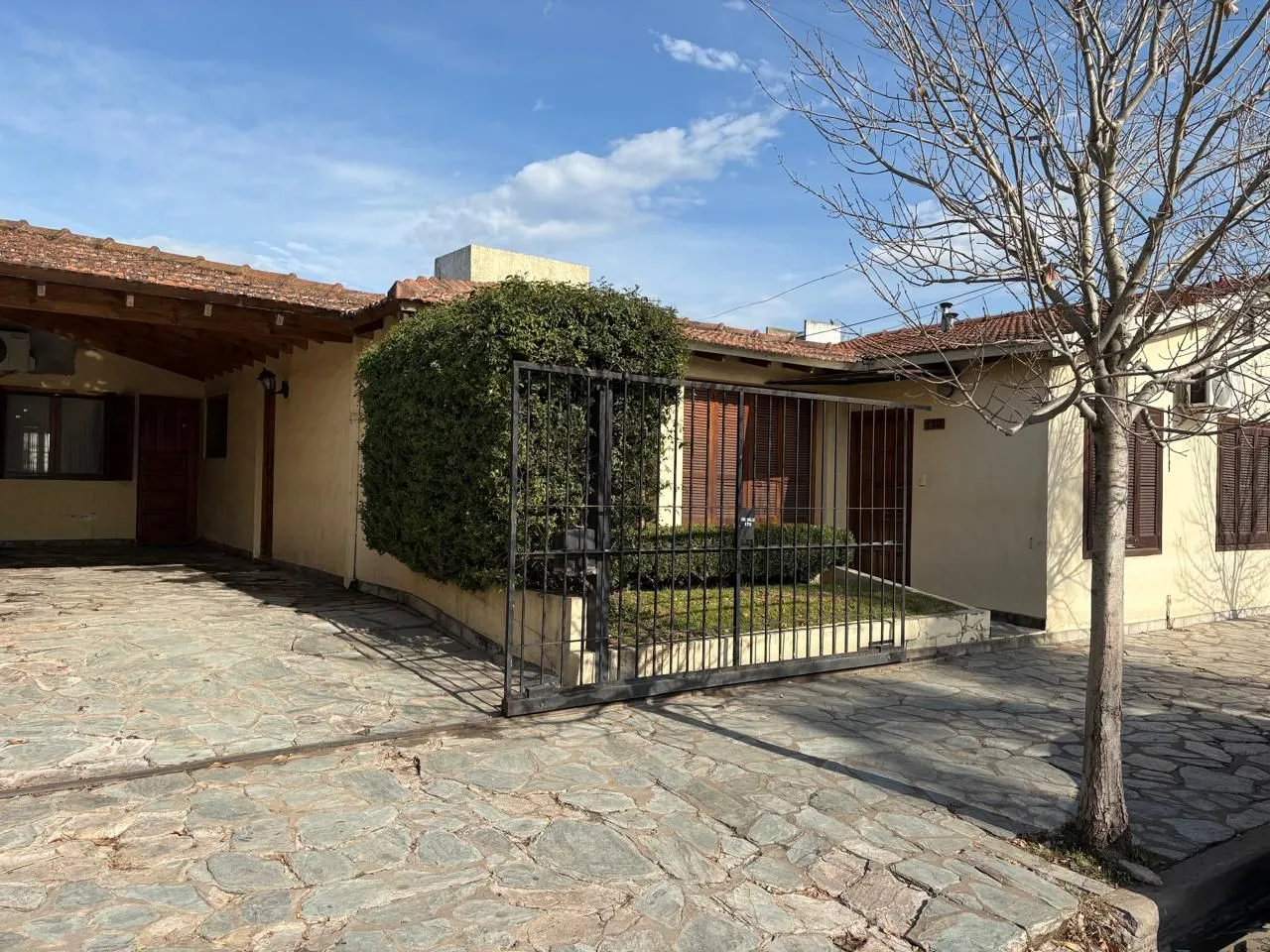 Casa en DEL VALLE 100