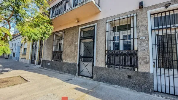 Casa en Av. Escalada 200