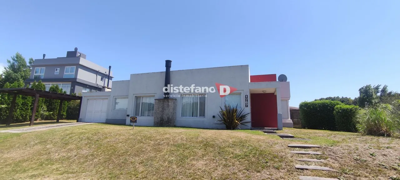 Casa en Boulevar Silfide 1700