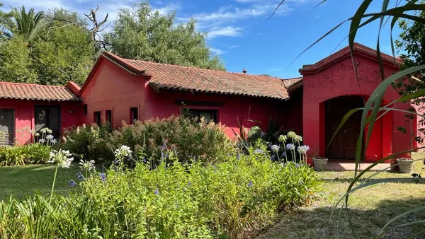 Casa en Barrio Cerrado L