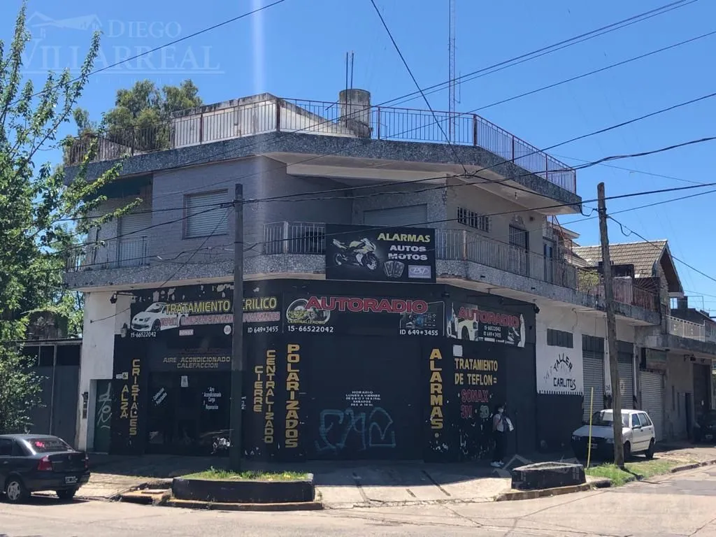 Casa en Esteban Echeverr 2700