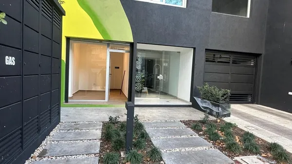 Local Comercial en del valle iberlu 3100