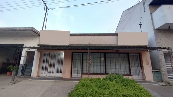 Local Comercial en Av. Centenario e 1300