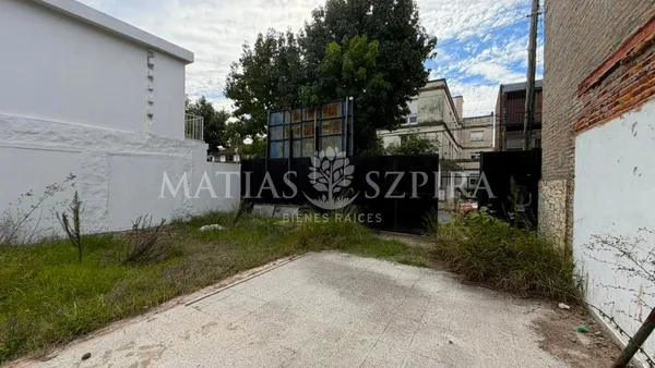 Lote en Marqués de Lore 2300