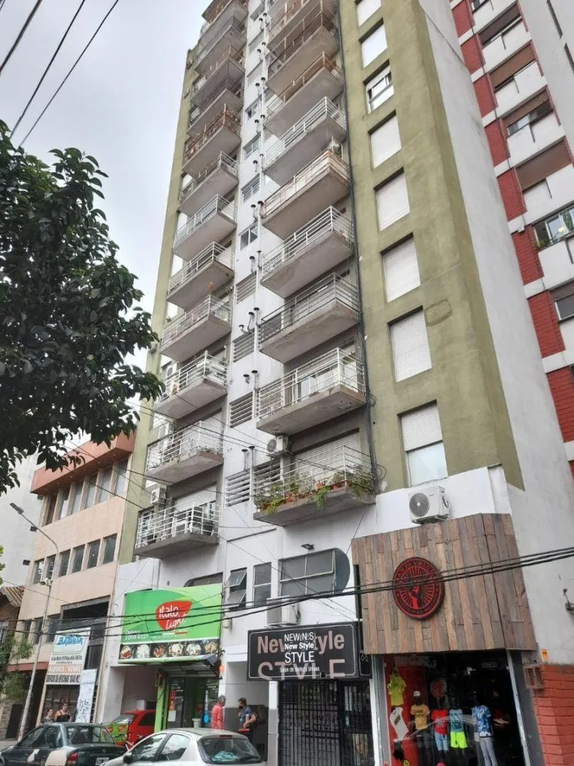 Departamento en Alsina 100
