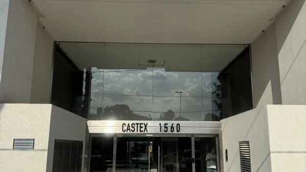 Departamento en Canning Center