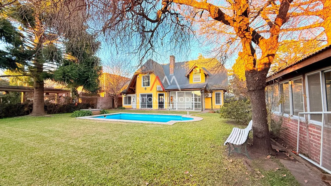 Casa en Puerto Blest 1500