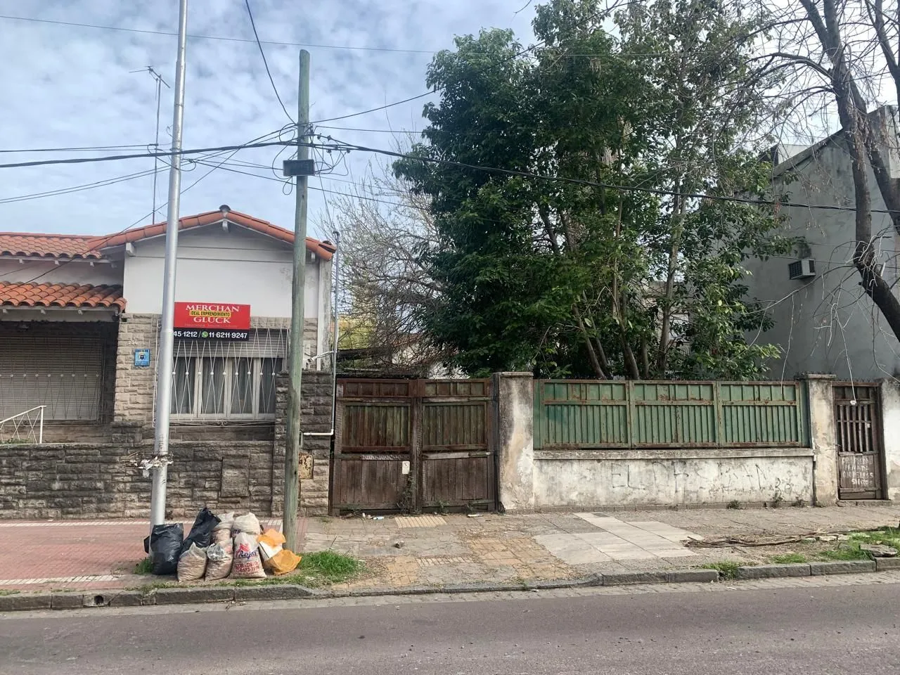 Lote en ROCA 200