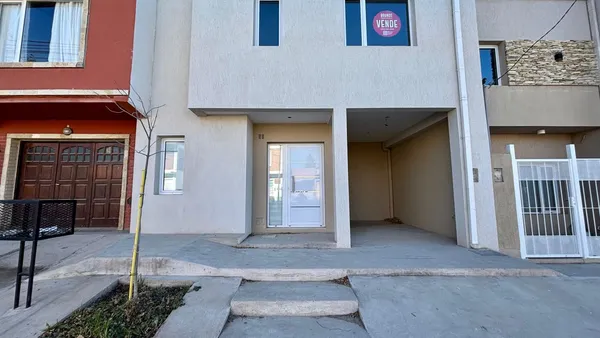 Casa en AZCUENAGA 400
