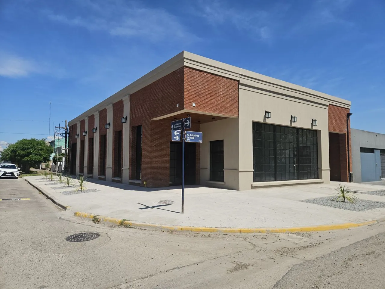 Local Comercial en AV. DEL VALLE ES