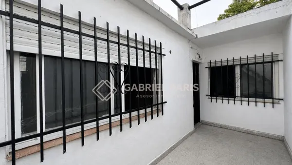 Casa en M Moreno 1400