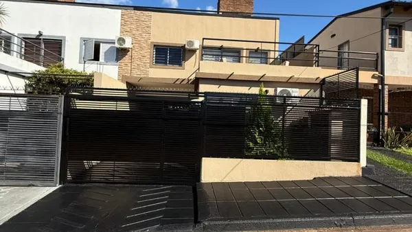 Casa en SUIZA Bº 25 DE 2300