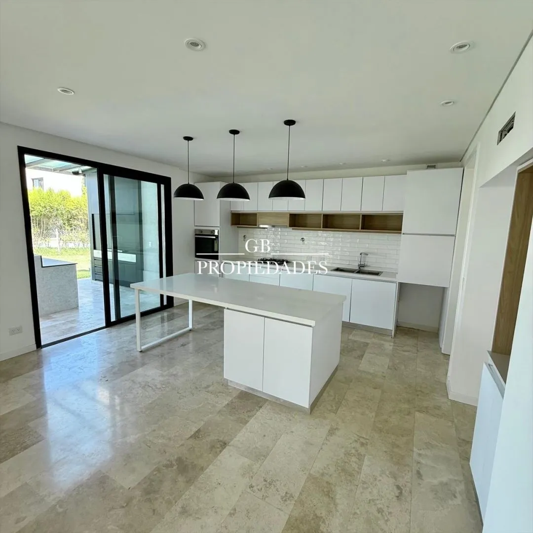 Casa en Ayres Plaza 800