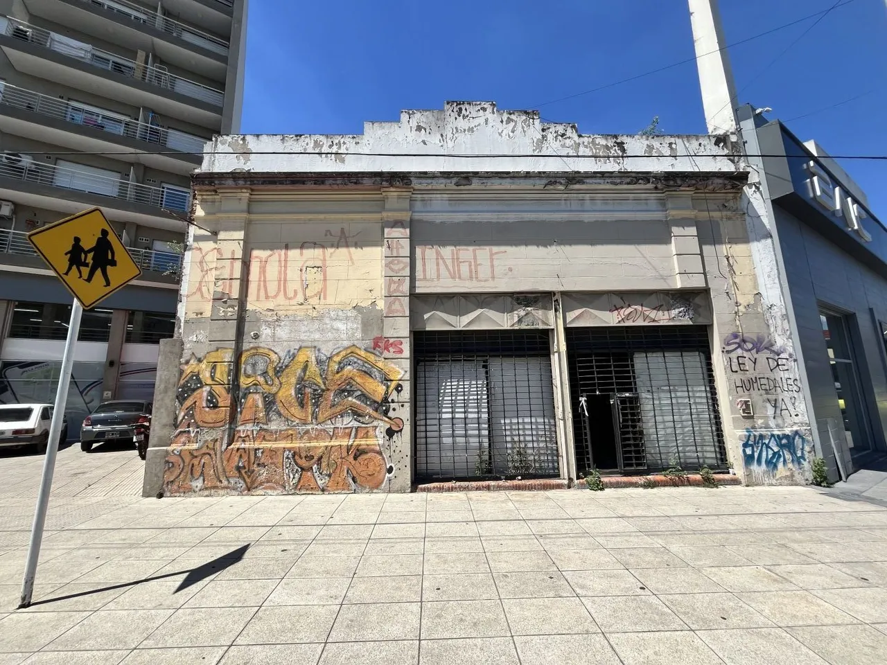 Local Comercial en AV. RIVADAVIA 17400