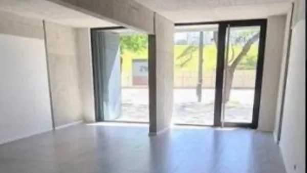 Local Comercial en AV. BERNARDO DE 1400
