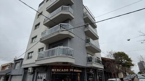 Departamento en 3 DE FEBRERO 200