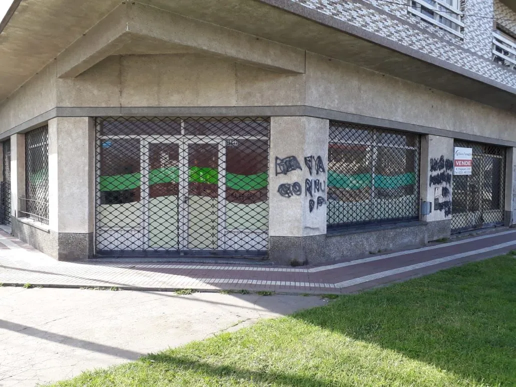 Local Comercial en Av 180