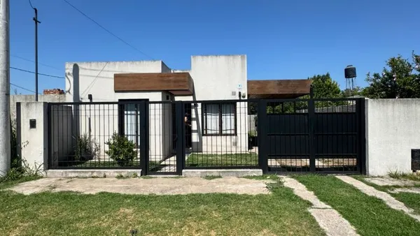 Casa en Alberdi 1700
