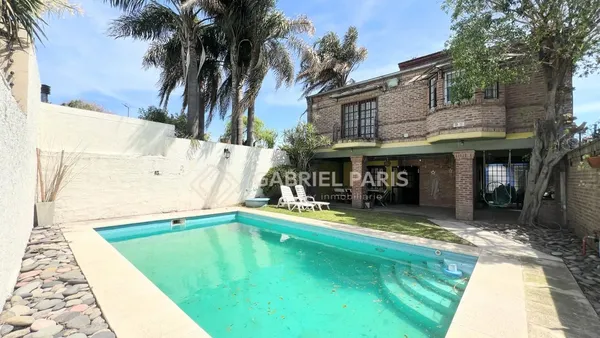 Casa en Dardo rocha 900
