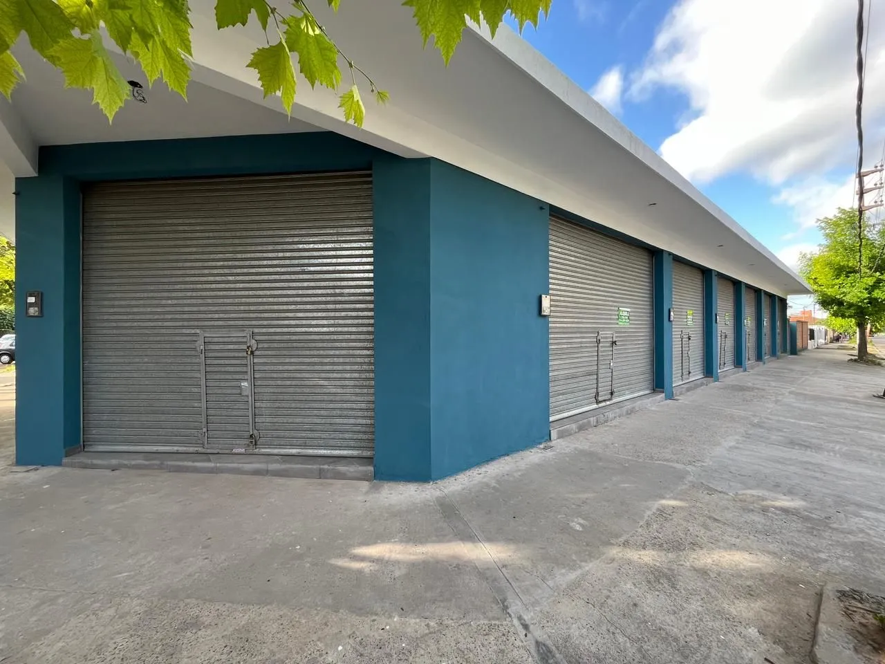 Local Comercial en 9 DE JULIO 100