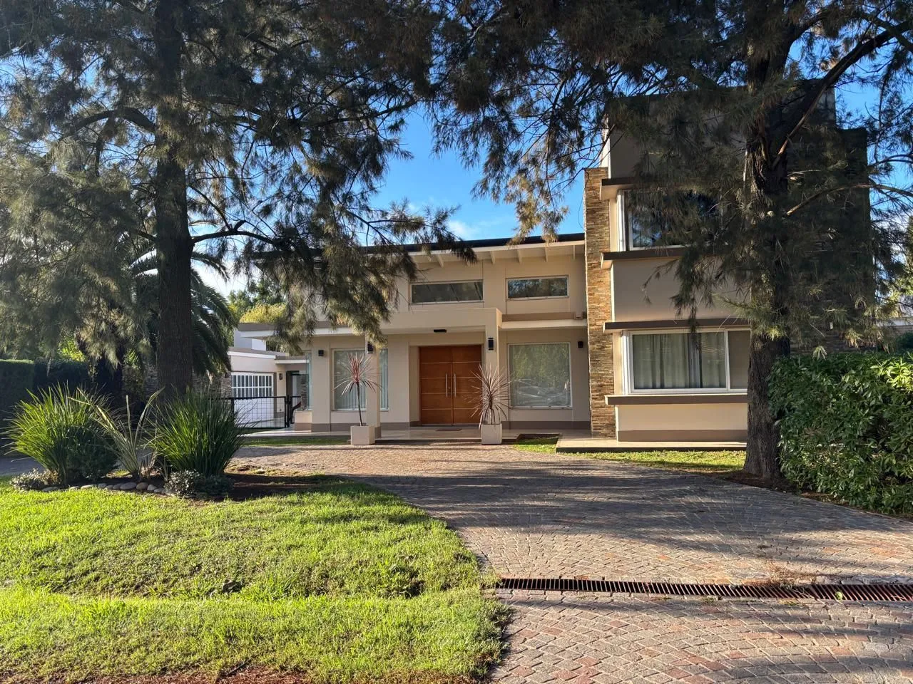 Casa en Hornero 190 y 100